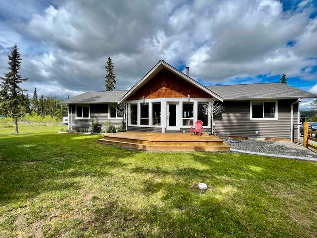 real estate 100 mile house